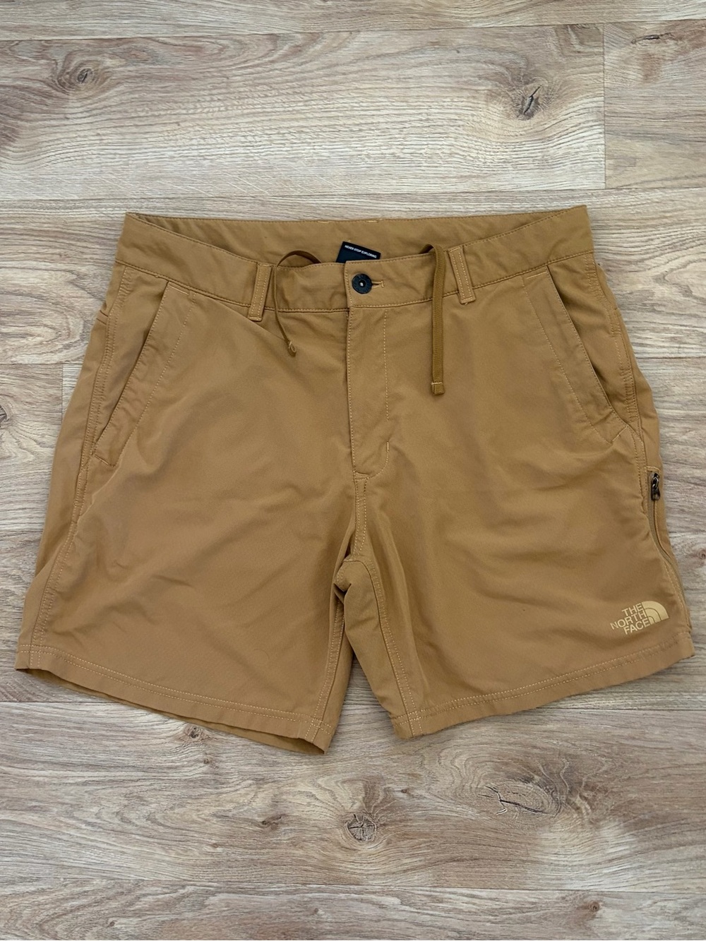 The North Face Men’s Tan Caramel Hiking Adventure Outdoor Performance Shorts 32